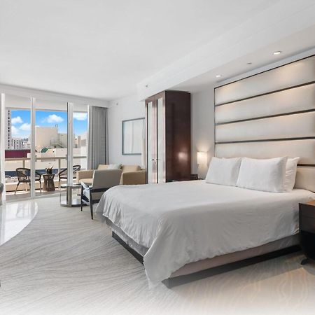 Fontainebleau Resort Balcony W Ocean And City View Miami Beach Exterior photo