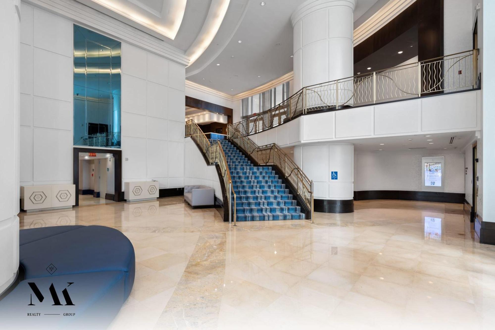 Fontainebleau Resort Balcony W Ocean And City View Miami Beach Exterior photo